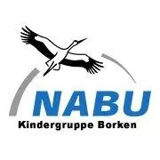 Logo der NABU Kinderguppe Borken mit einem fliegenden Storch und dem Schriftzug "NABU""."