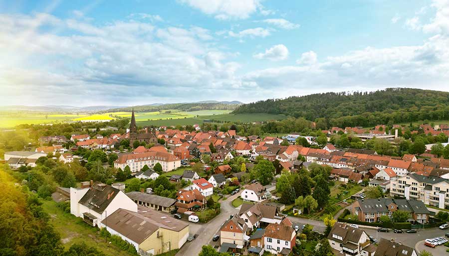 Sonnenuntergang über ein Dorf
