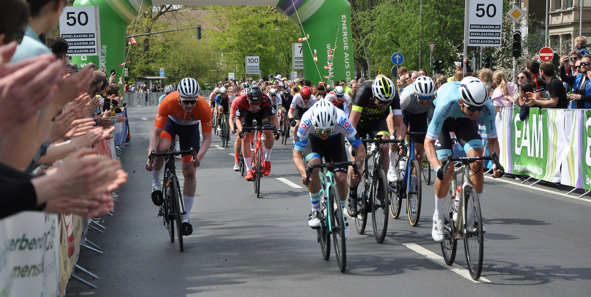 Spannende Szene beim Radrennen „Tour d’Energie“