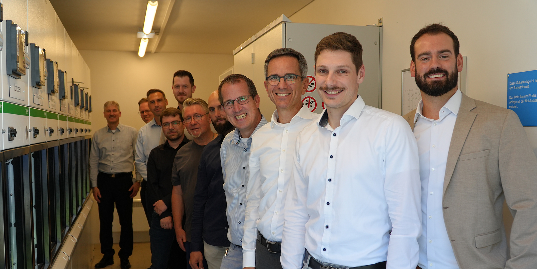 Die EAM-Schaltstation in Fuldabrück-Dörnhagen wird eingeweht.