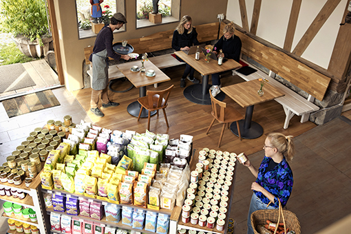 Bio-Hof-Groß Laden und Kaffeeecke